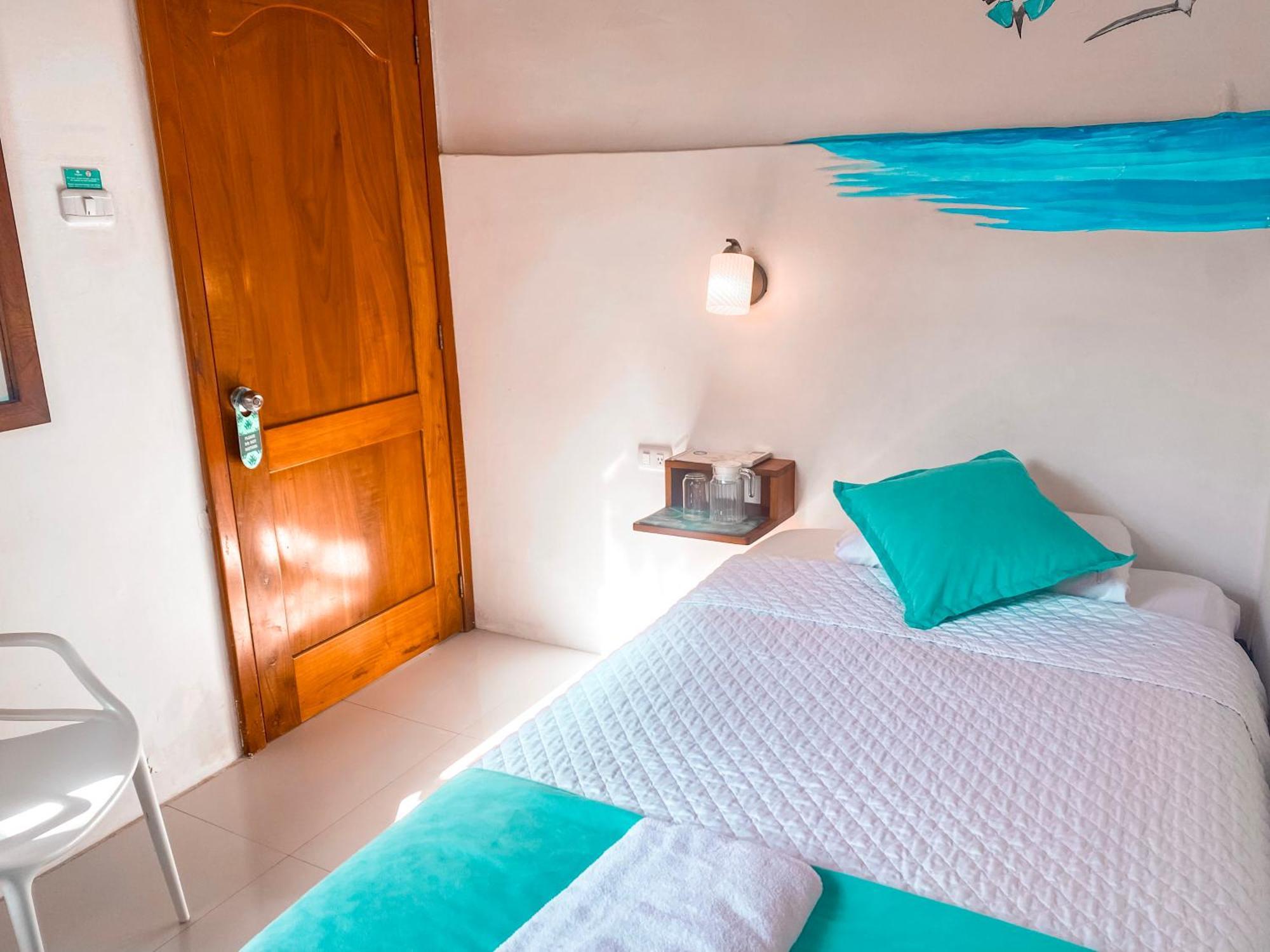 Hotel Coral Blanco With High Speed Internet Starlink And Galapagos Tour Operator Пуэрто-Вильямиль Экстерьер фото