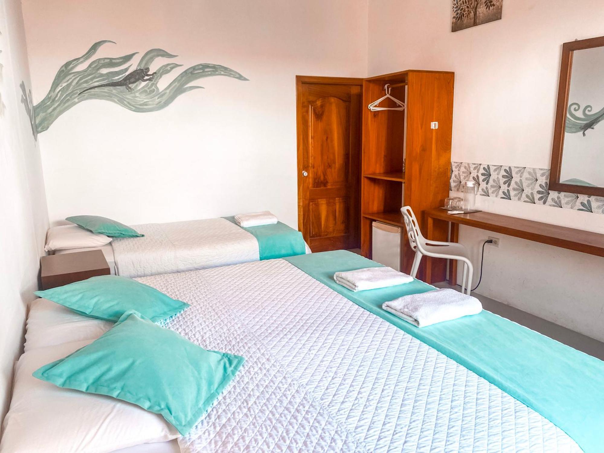 Hotel Coral Blanco With High Speed Internet Starlink And Galapagos Tour Operator Пуэрто-Вильямиль Экстерьер фото
